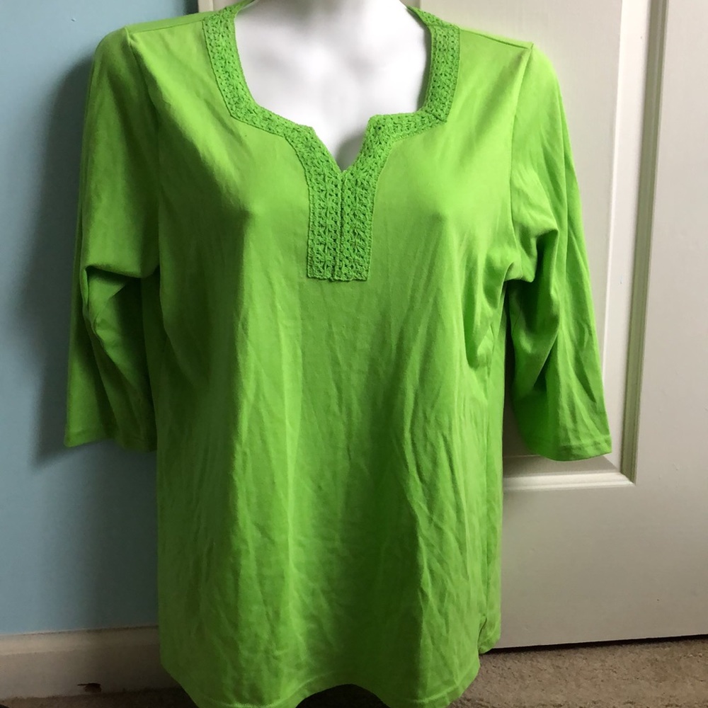 Southern expressions.       Size XL.    3/4 sleeved green top